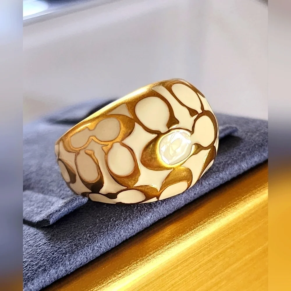 NWOT Coach Gold & Cream Enamal Ring Sz 8